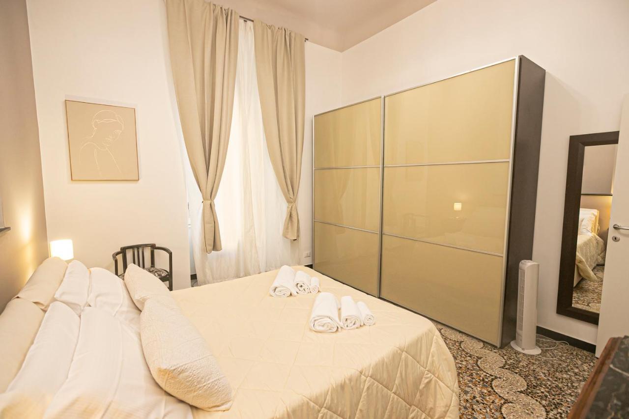 Real Italian Estate - Gold E Silver * Genua